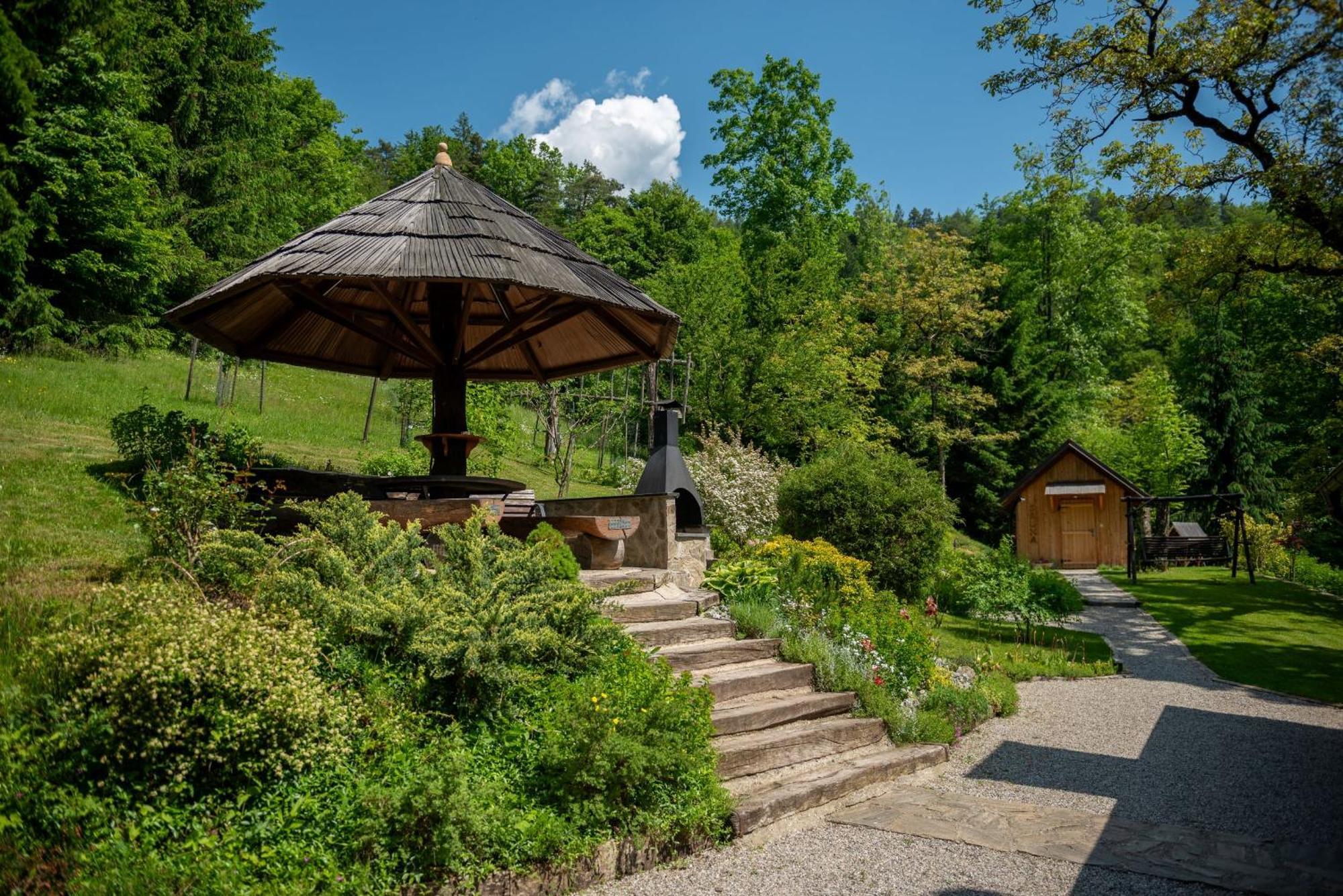 Pocitniska Hisa Koca Dobnik Villa Lovrenc na Pohorju Luaran gambar